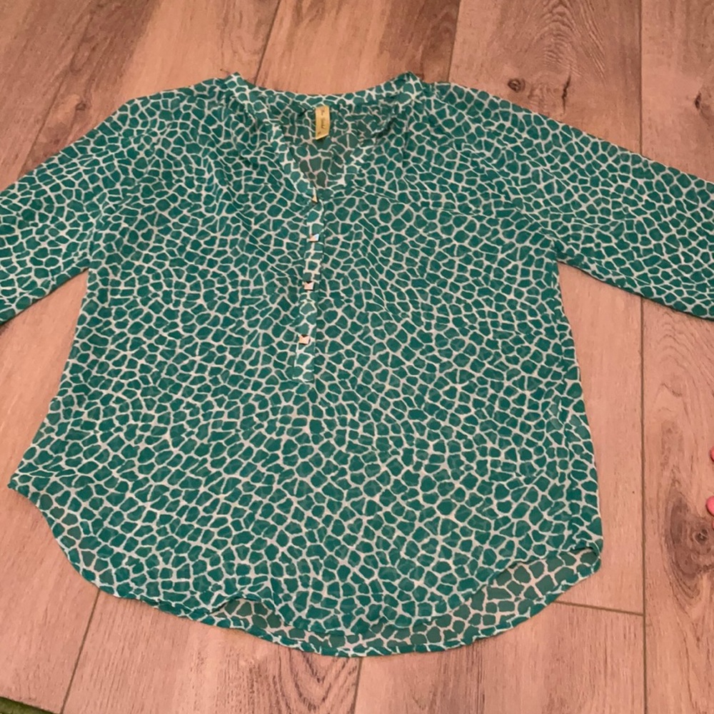 Green and white blouse with gold buttons sz small